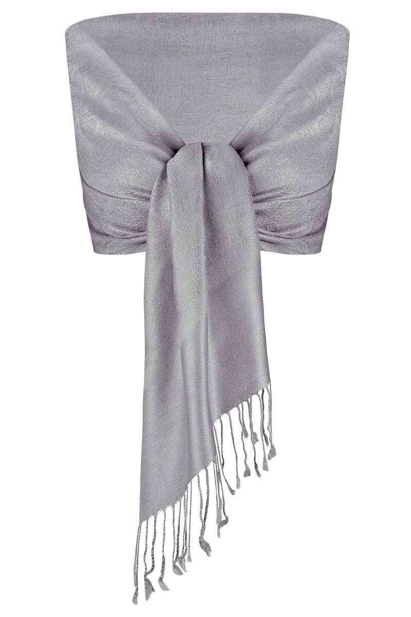 Elegantes silbernes Dreieckstuch mit Fransen, perfekt für MOSER Trachtenmode.