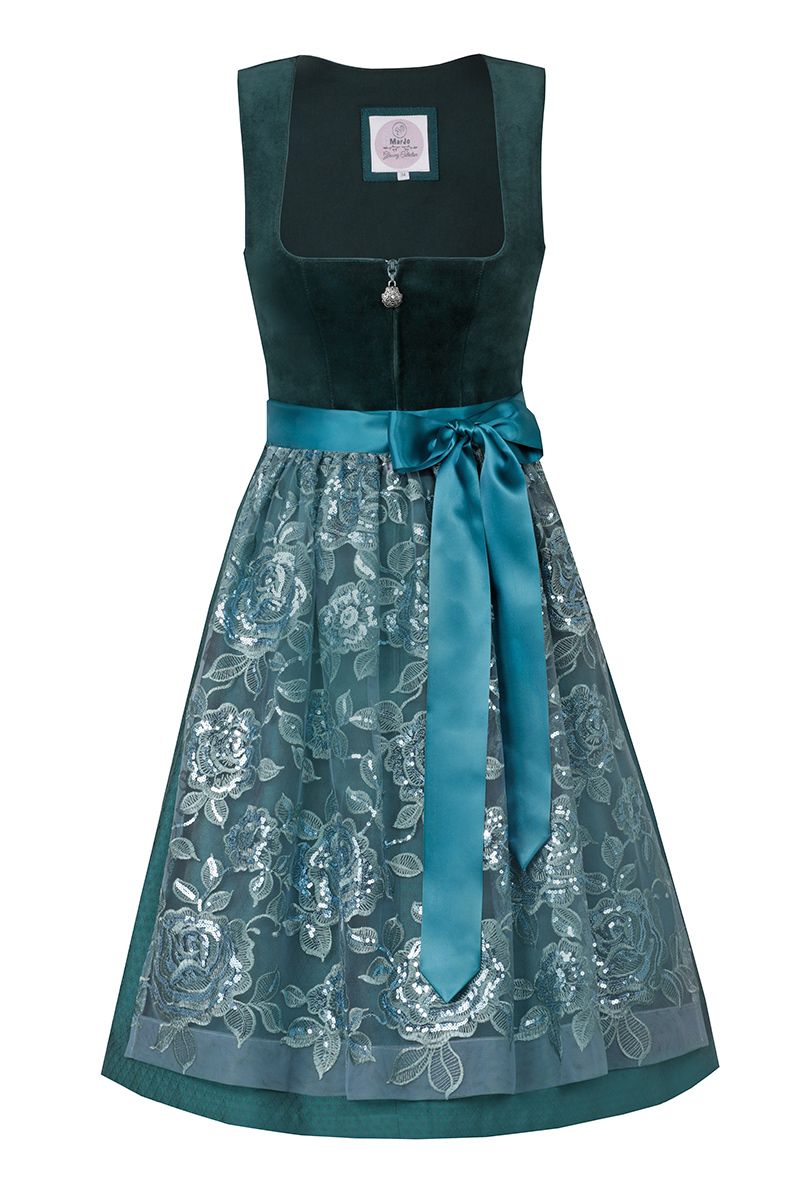 Elegantes grünes Dirndl mit schimmerndem Blumenmuster und blauer Schleife von MOSER Trachten.
