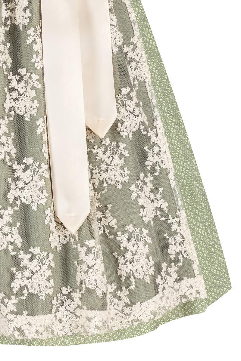 Grünes Dirndl mit weißer Spitzenapplikation von MOSER Trachten in moderner Trachtenmode.