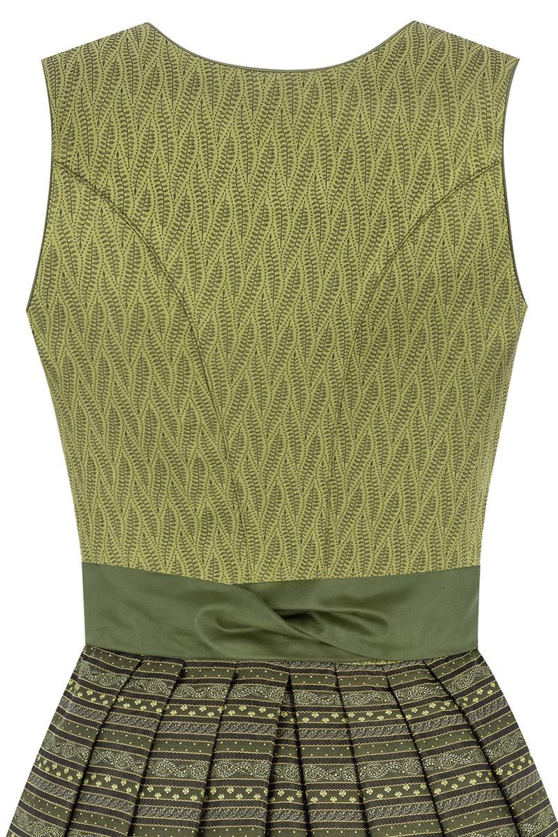 Grünes Dirndl mit gemustertem Mieder und traditionellem Faltenrock von MOSER Trachten.